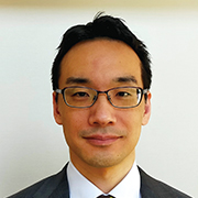 飯田秀総氏