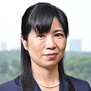 高口綾子氏